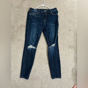 BlankNYC distressed skinny jeans